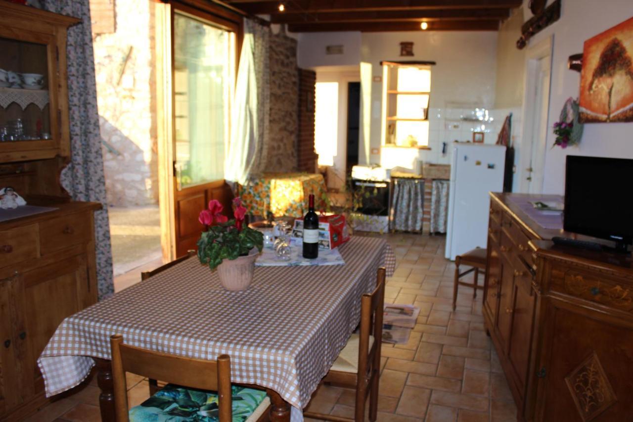 Lovelyflat II Albisano Torri Del Benaco Esterno foto